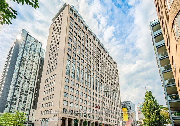 111-st-clair-avenue-w-toronto-ontario-c12799568