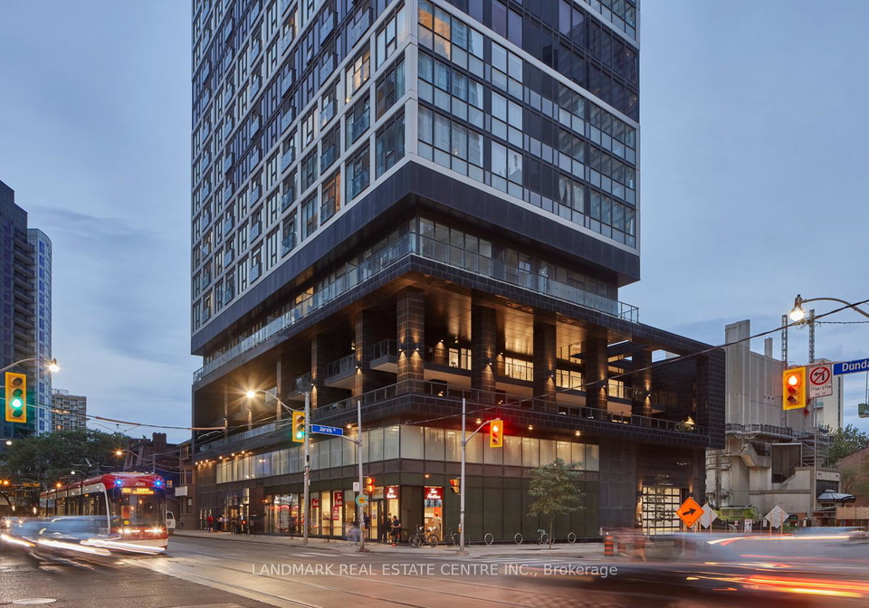 181-dundas-street-e-toronto-ontario-c12799616