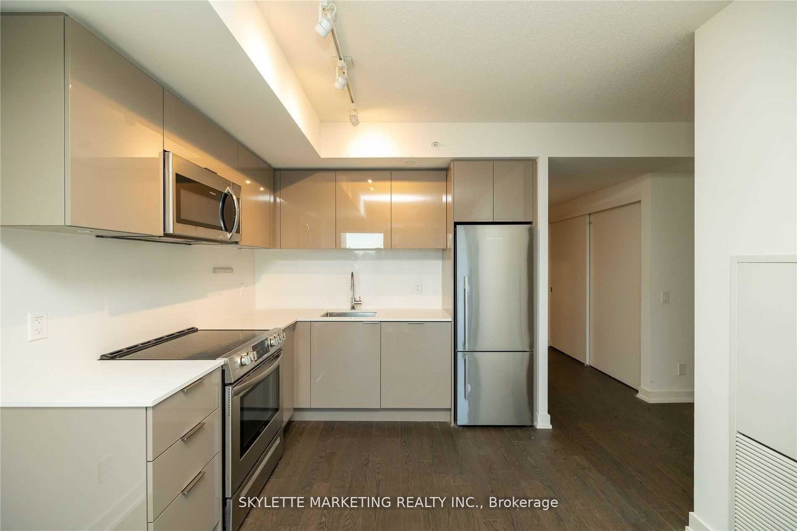 25-richmond-street-e-toronto-ontario-c12799648