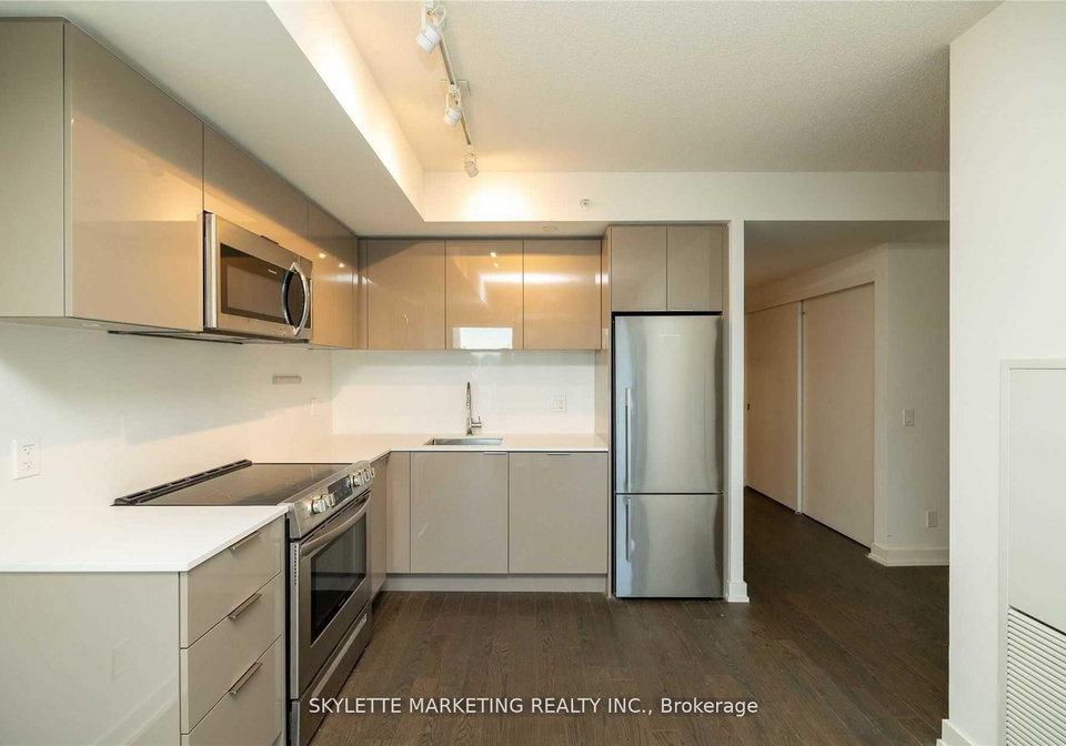 25-richmond-street-e-toronto-ontario-c12799648