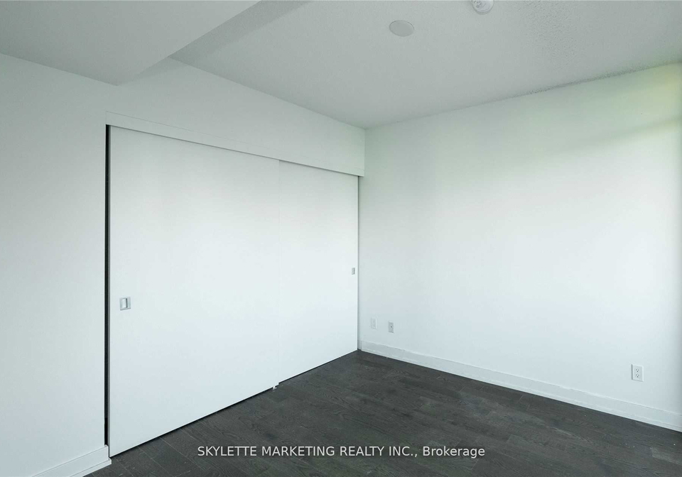 25-richmond-street-e-toronto-ontario-c12799648