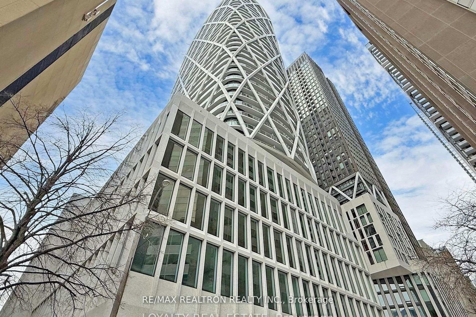 230-simcoe-street-toronto-ontario-c12799992