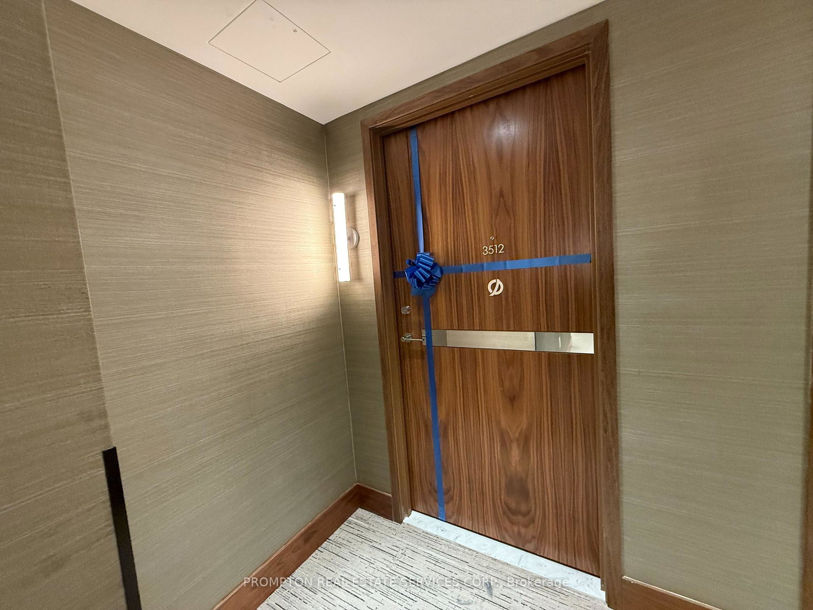 3-concord-cityplace-way-toronto-ontario-c12801092
