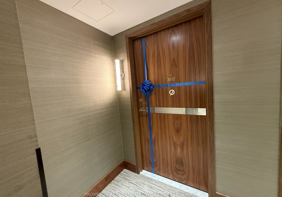 3-concord-cityplace-way-toronto-ontario-c12801092