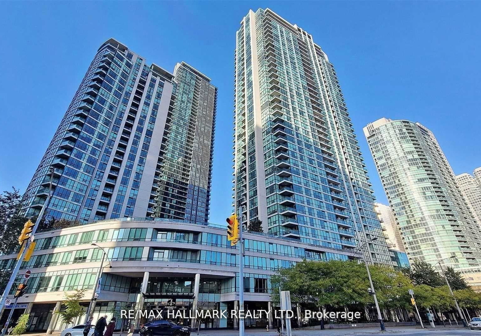 16-yonge-street-toronto-ontario-c12801444