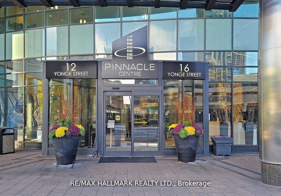 16-yonge-street-toronto-ontario-c12801444