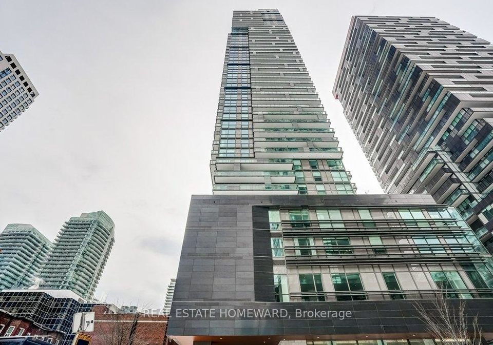 39-roehampton-avenue-e-toronto-ontario-c12801682
