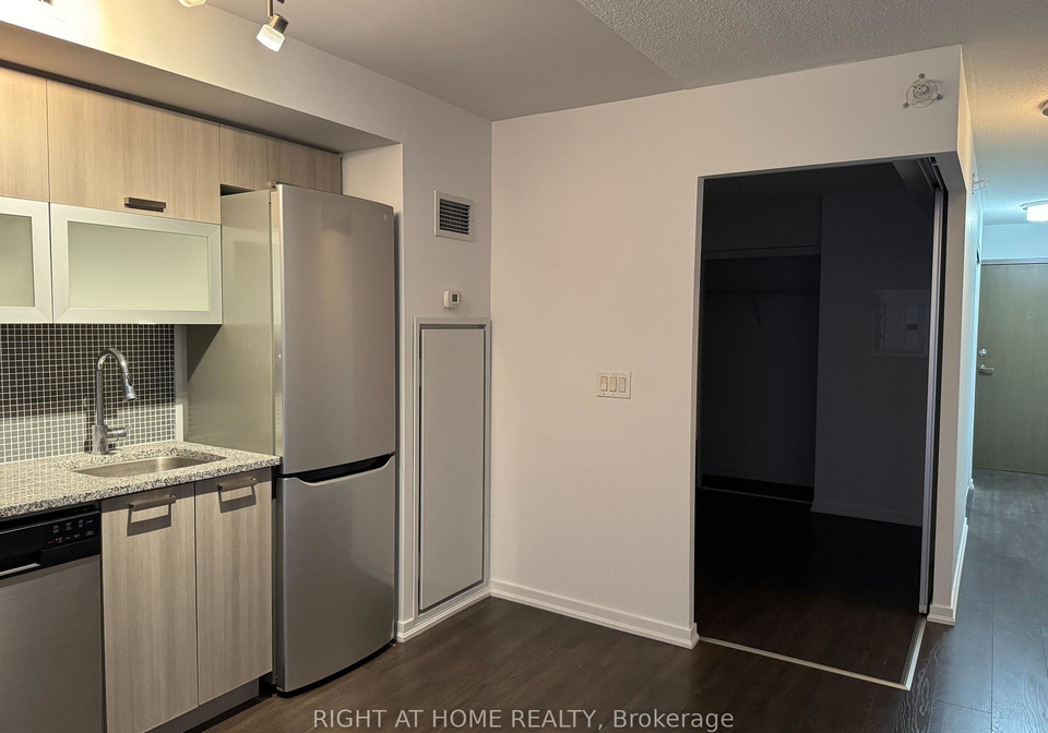 36-lisgar-street-toronto-ontario-c12802330