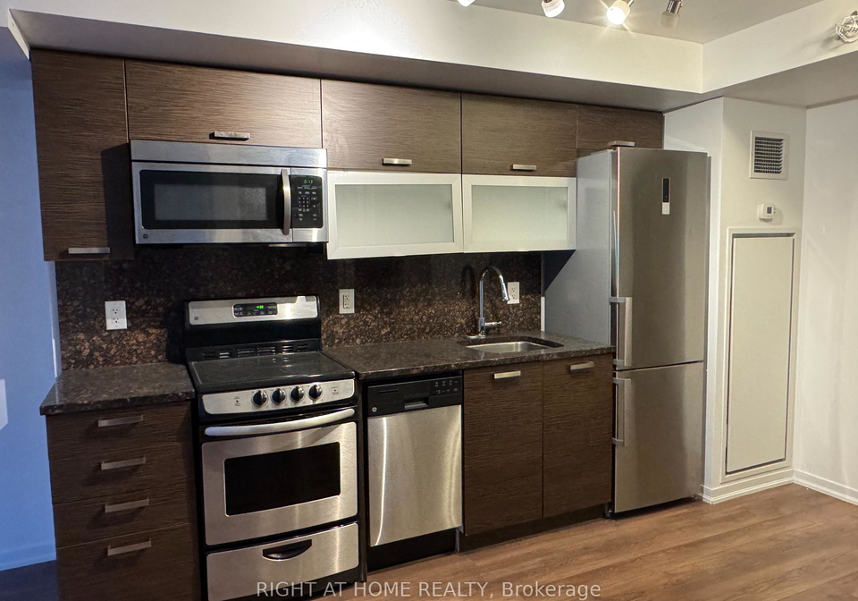 36-lisgar-street-toronto-ontario-c12802374