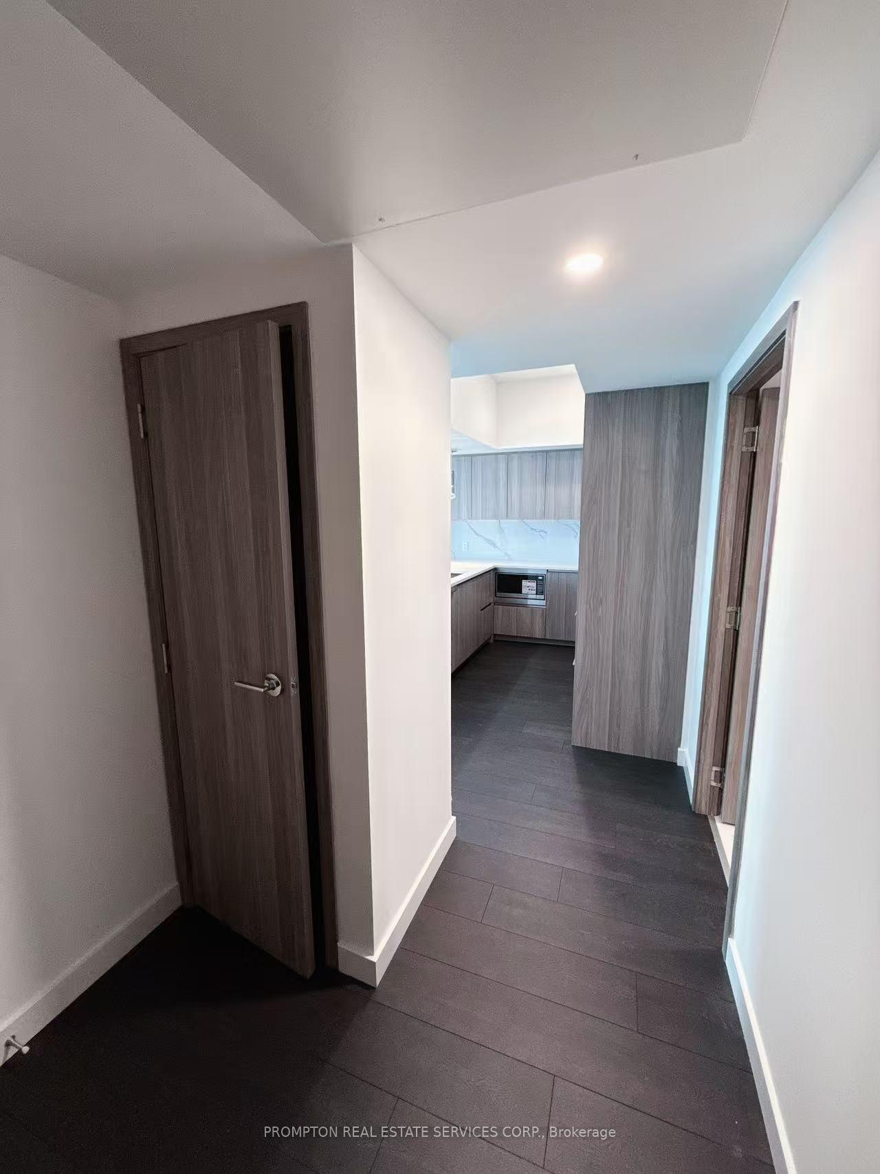 1-concord-cityplace-way-toronto-ontario-c12802538