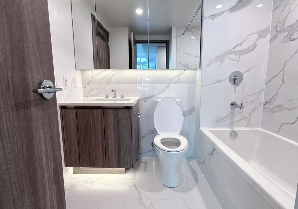 1-concord-cityplace-way-toronto-ontario-c12802538