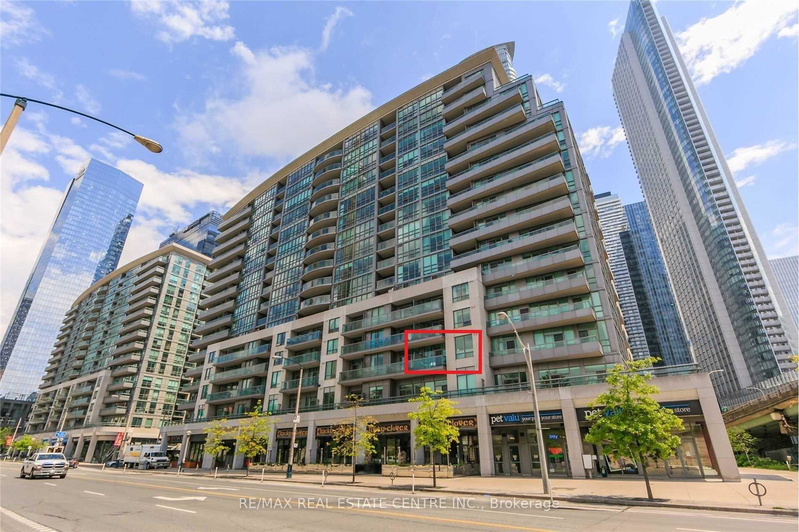25-lower-simcoe-street-toronto-ontario-c12802678