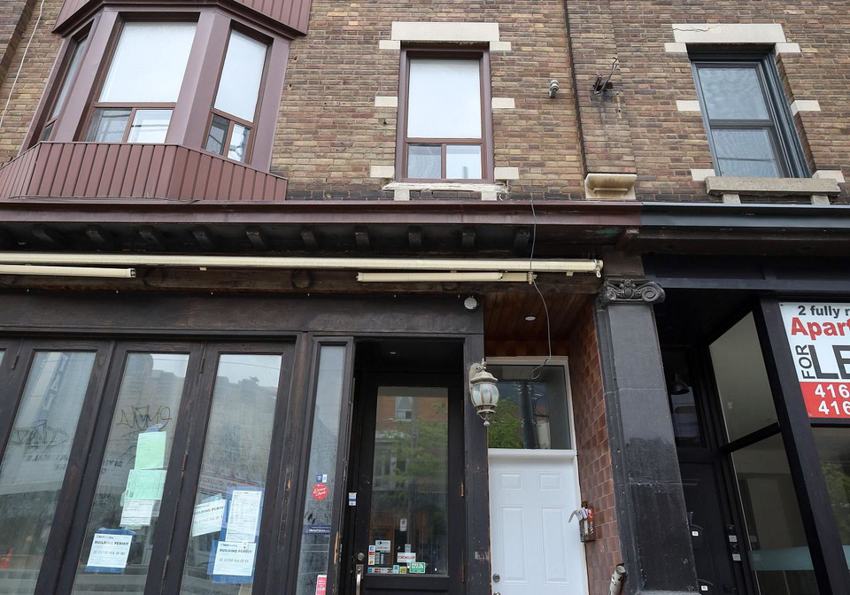 61college-street-toronto-ontario-c12802708
