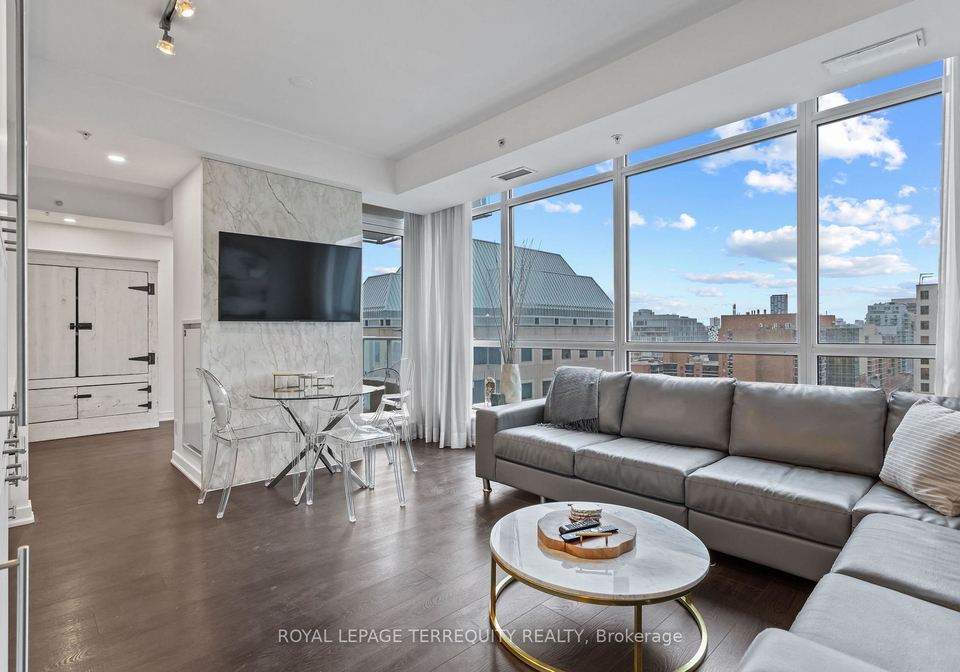 199-richmond-street-w-toronto-ontario-c12803192