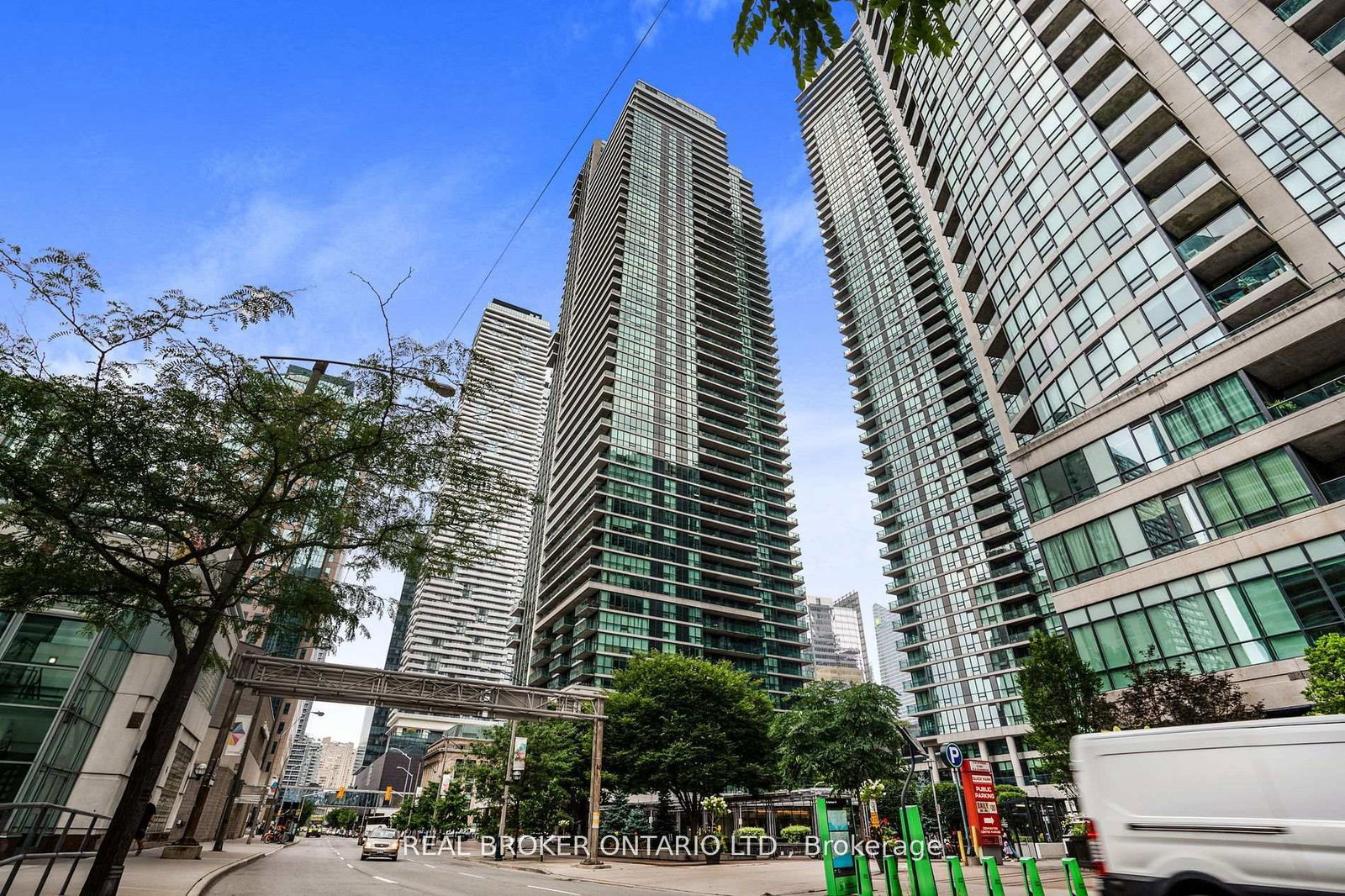 33-bay-street-toronto-ontario-c12803246