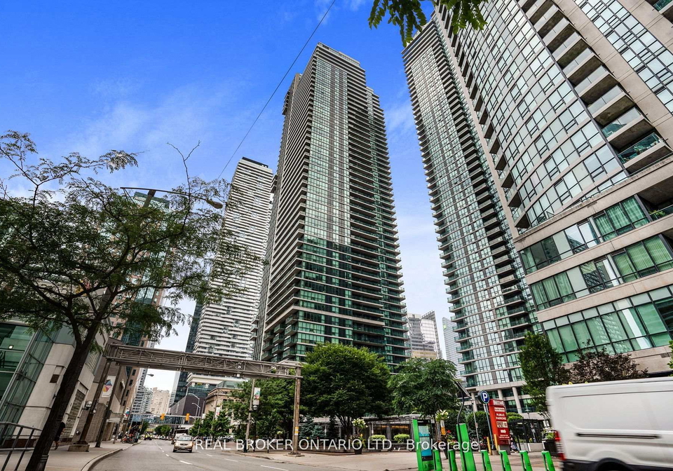 33-bay-street-toronto-ontario-c12803246