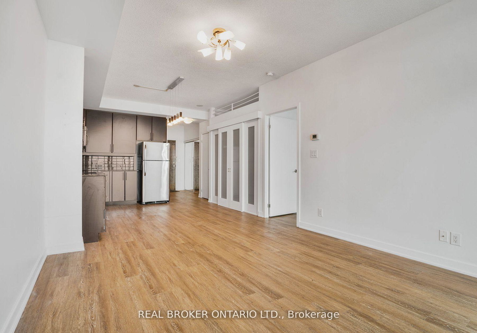 33-bay-street-toronto-ontario-c12803246