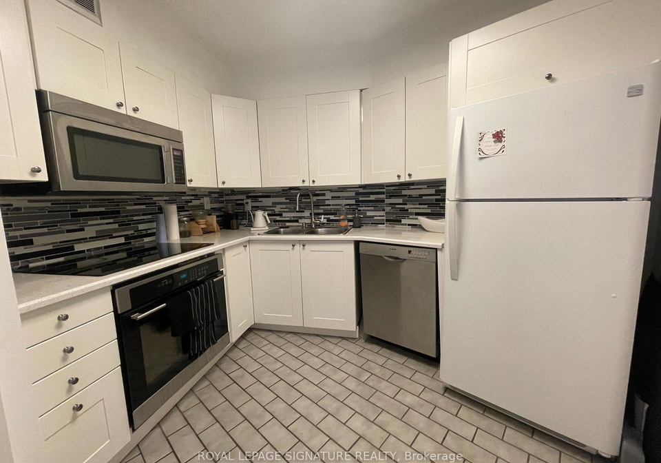 260-queens-quay-w-toronto-ontario-c12804348