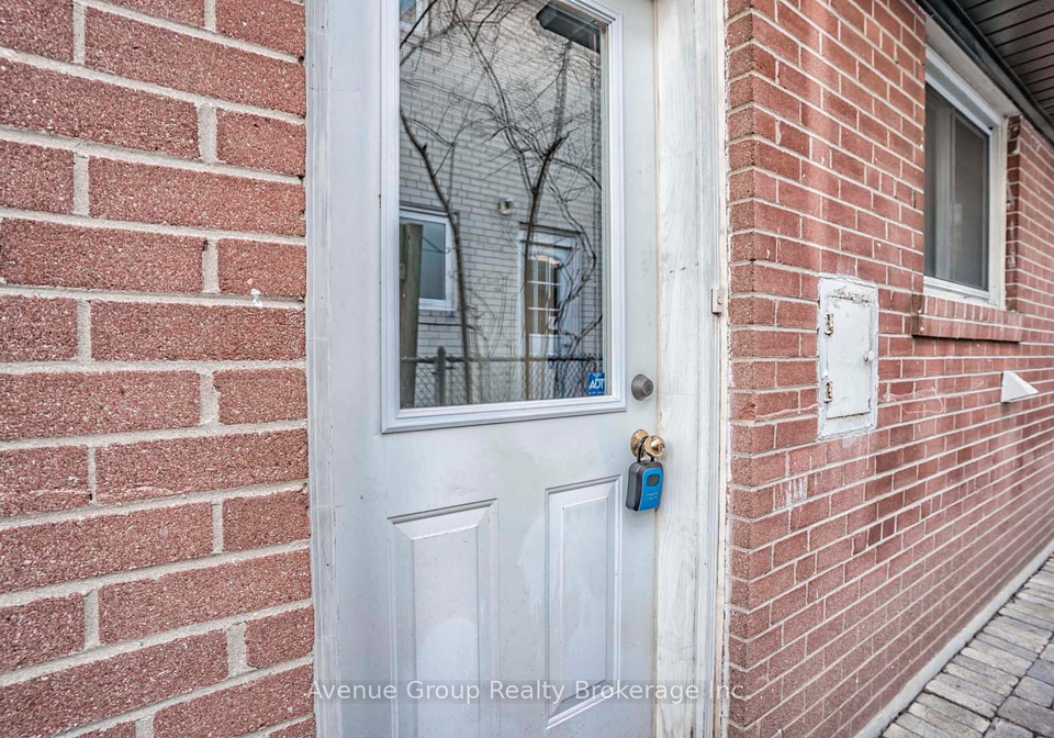 38-hopperton-drive-north-york-ontario-c12804622