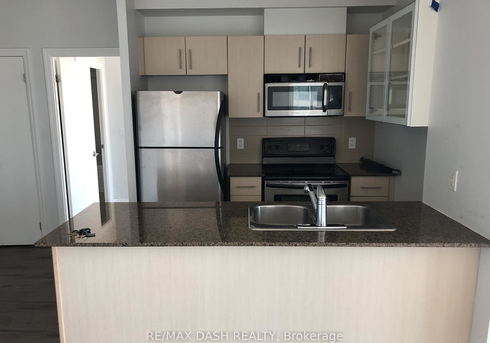 12-yonge-street-toronto-ontario-c12804662