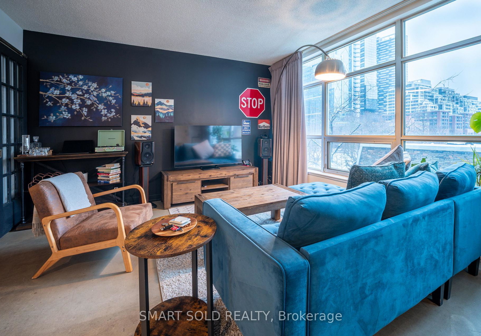 350-wellington-street-w-toronto-ontario-c12804938