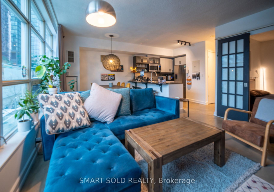350-wellington-street-w-toronto-ontario-c12804938