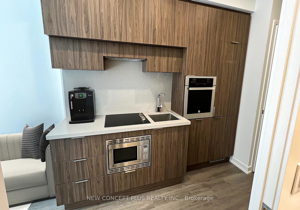 39-roehampton-avenue-toronto-ontario-c12805122