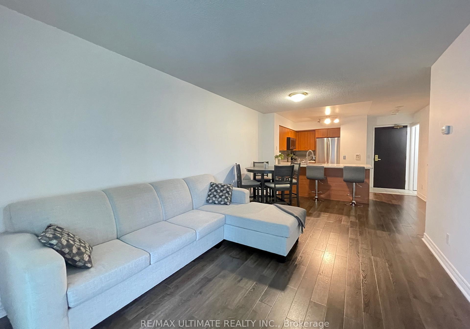 30-grand-trunk-crescent-toronto-ontario-c12805914