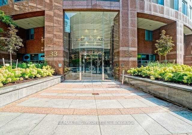 33-university-avenue-toronto-ontario-c12806196