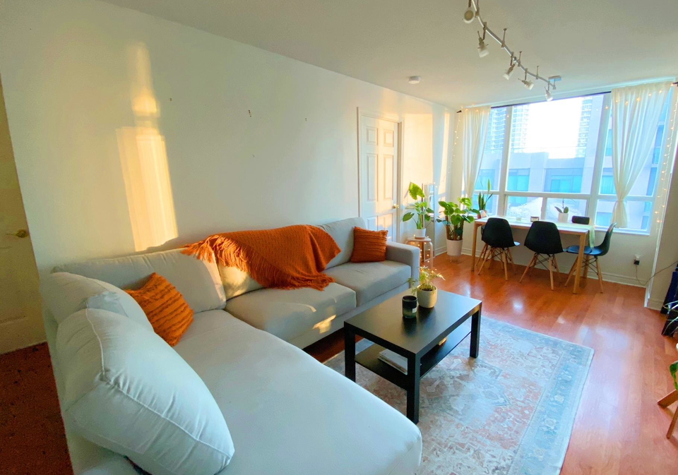 51-lower-simcoe-street-toronto-ontario-c12807216