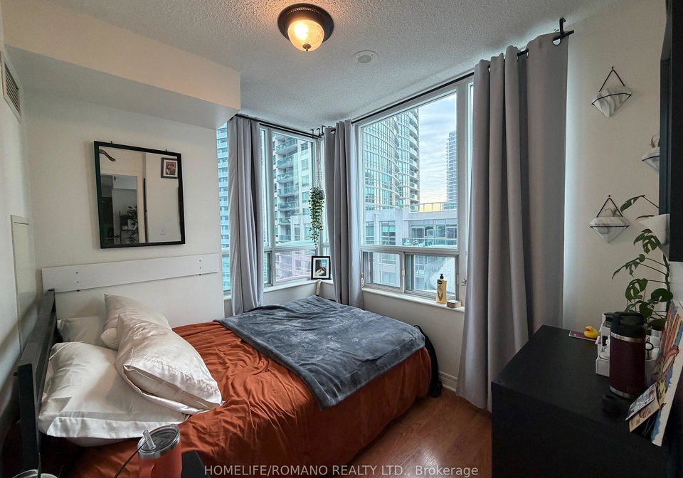 51-lower-simcoe-street-toronto-ontario-c12807216