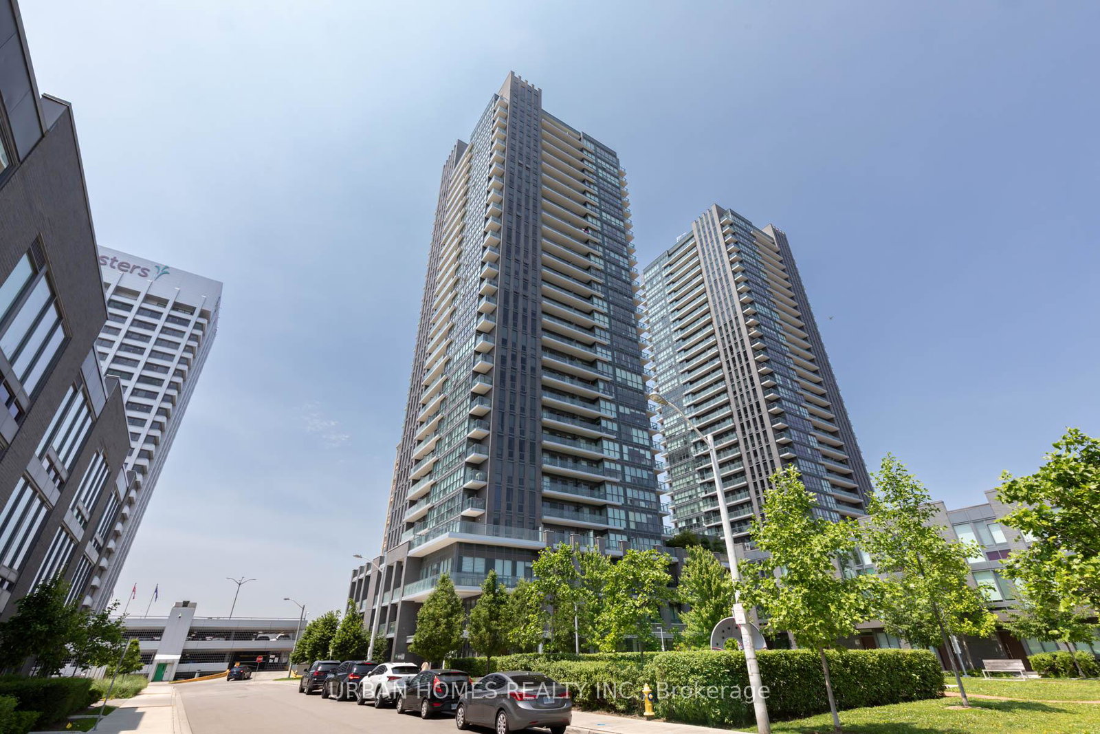 2-sonic-way-east-york-ontario-c12807748