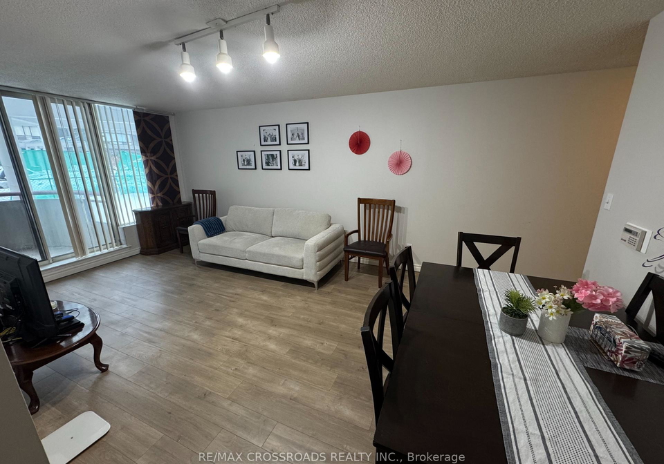 5785-yonge-street-north-york-ontario-c12807928