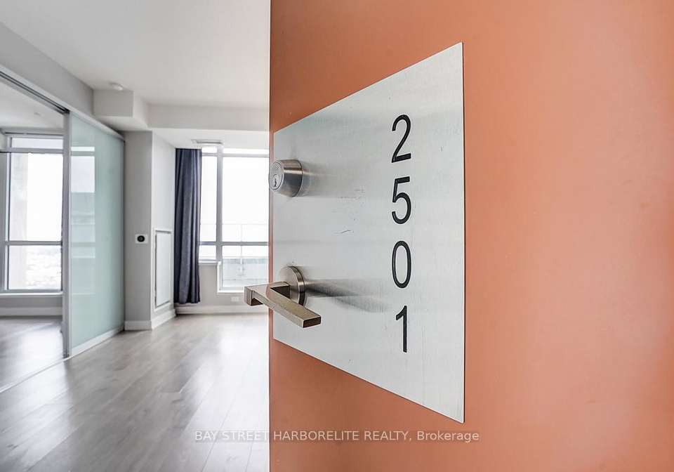 199-richmond-street-w-toronto-ontario-c12808158