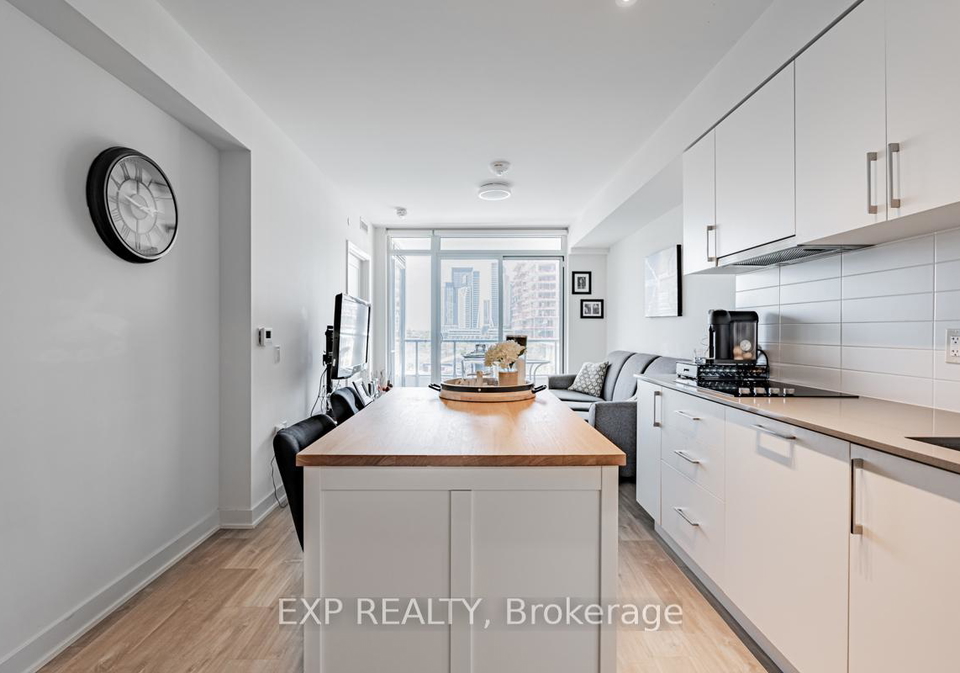 27-bathurst-street-w-toronto-ontario-c12808182