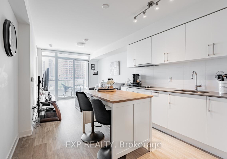27-bathurst-street-w-toronto-ontario-c12808182