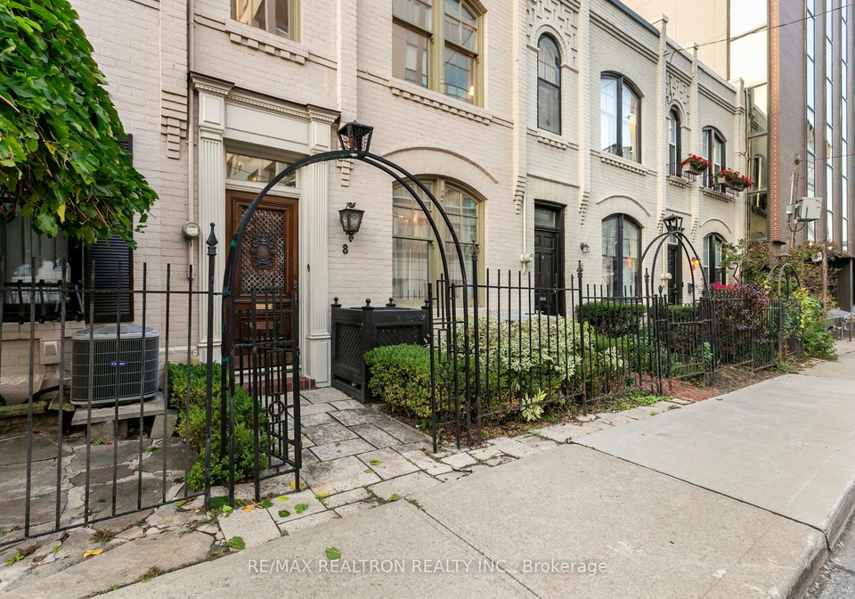8-belmont-street-toronto-ontario-c12808204