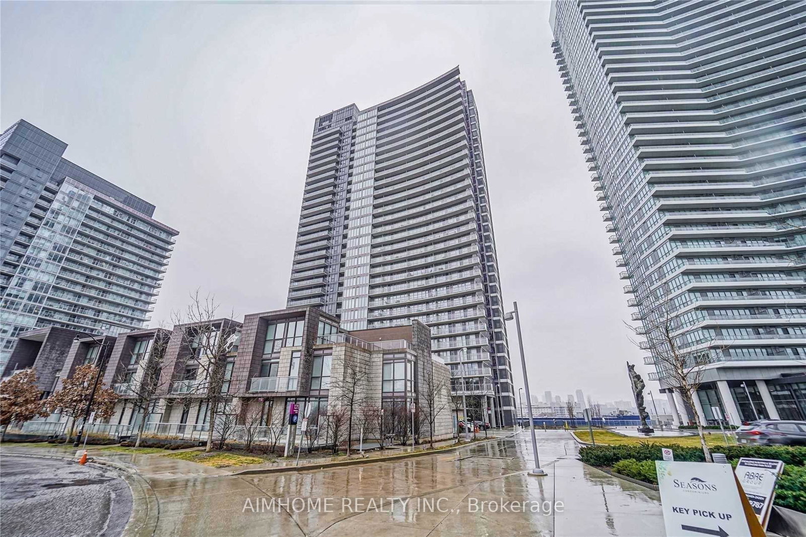 121-mcmahon-drive-north-york-ontario-c12808646