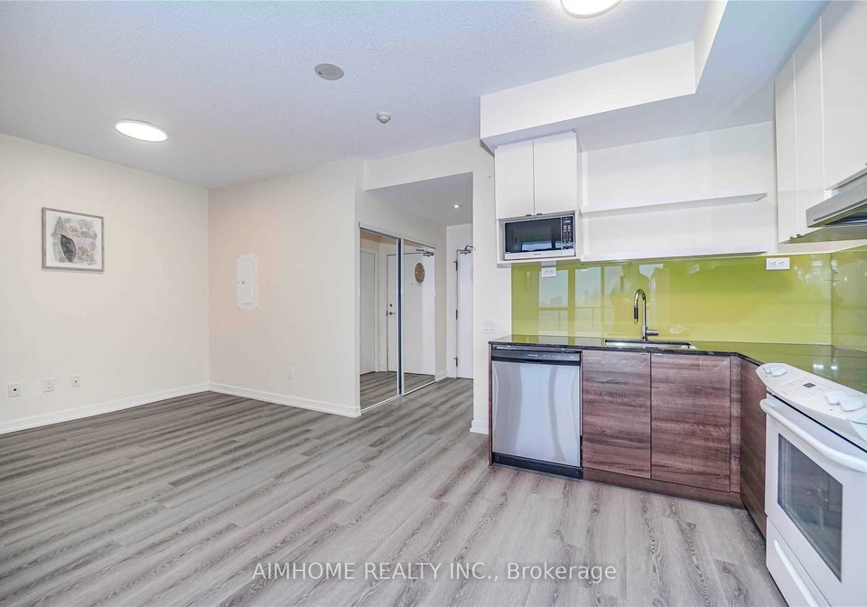121-mcmahon-drive-north-york-ontario-c12808646