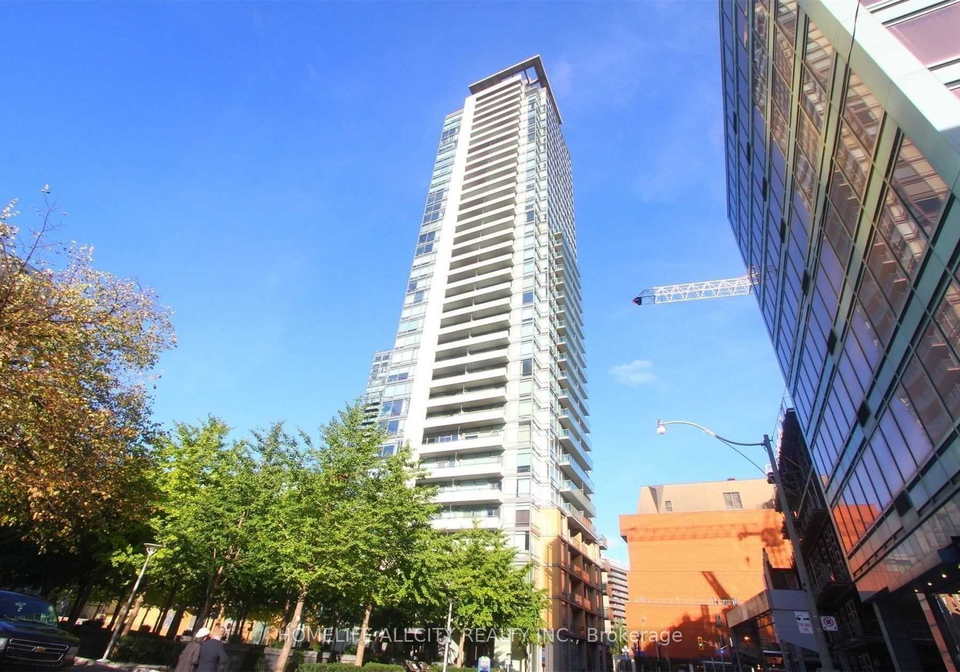 18-yorkville-avenue-toronto-ontario-c12808750