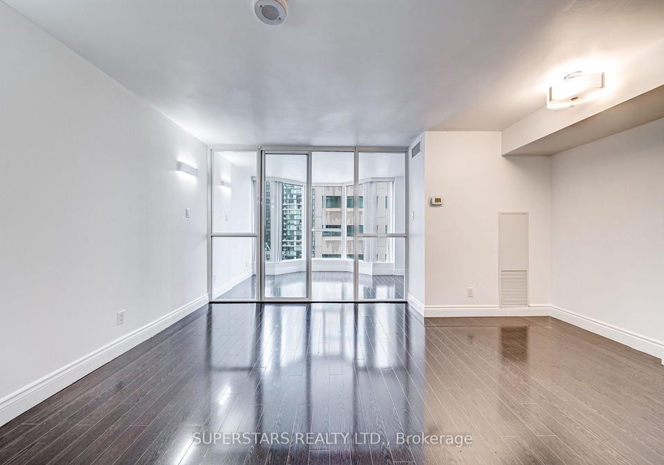 55-centre-avenue-toronto-ontario-c12808754
