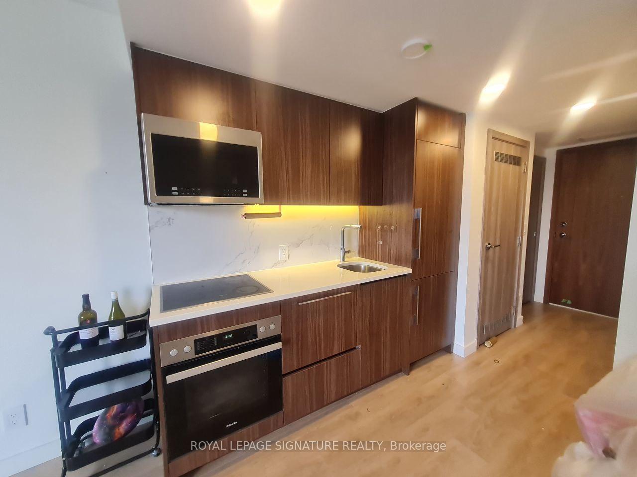 38-widmer-street-e-toronto-ontario-c12809148