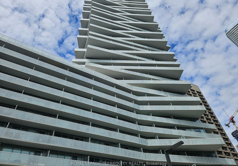 15-queens-quay-e-toronto-ontario-c12809460