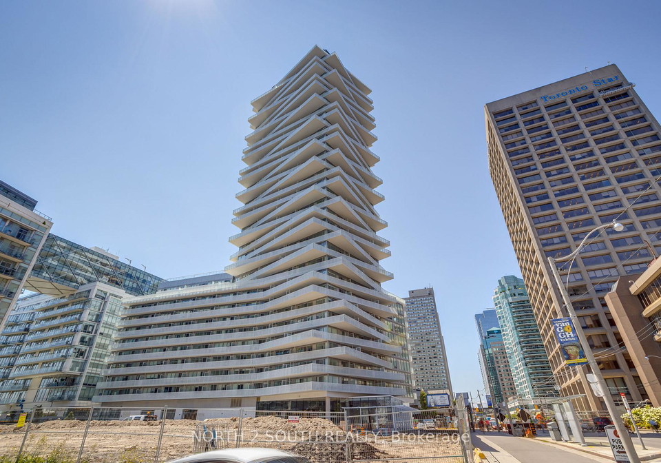 15-queens-quay-e-toronto-ontario-c12809562