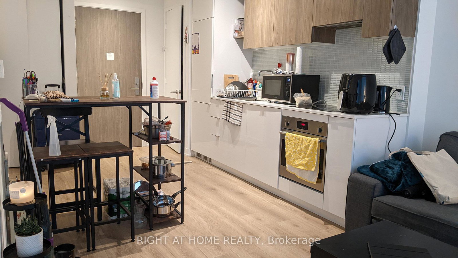 161-roehampton-avenue-toronto-ontario-c12809618