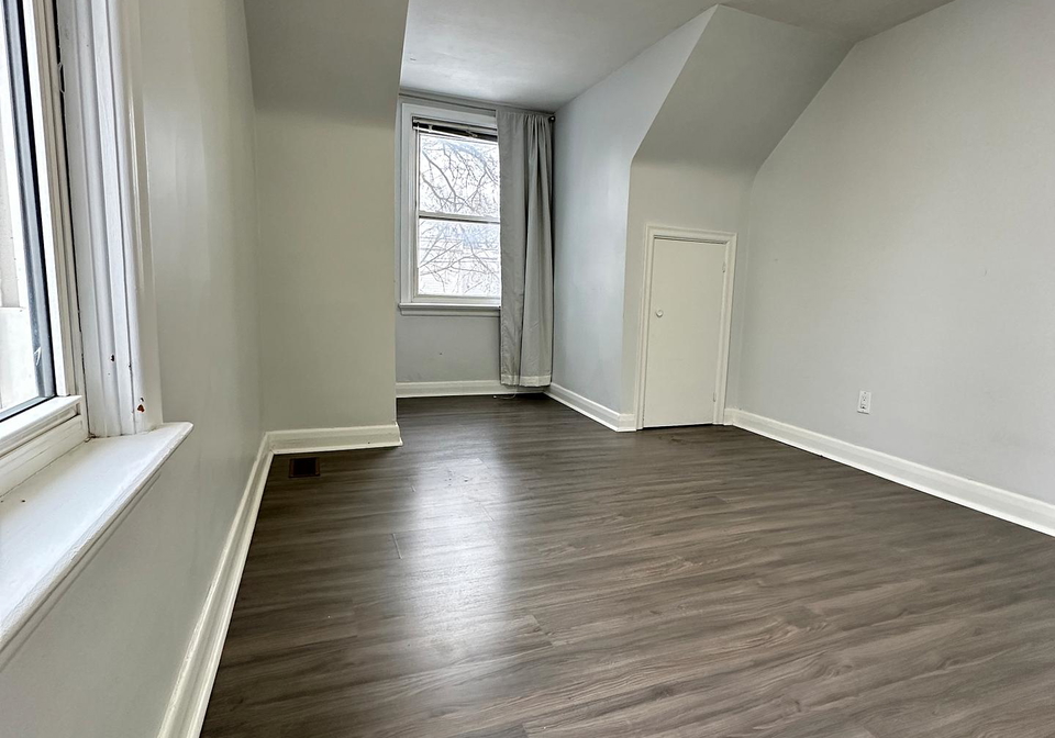 218-finch-avenue-e-north-york-ontario-c12809858