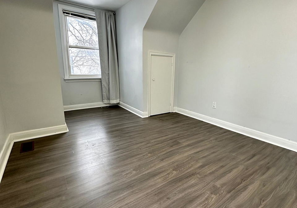 218-finch-avenue-e-north-york-ontario-c12809858