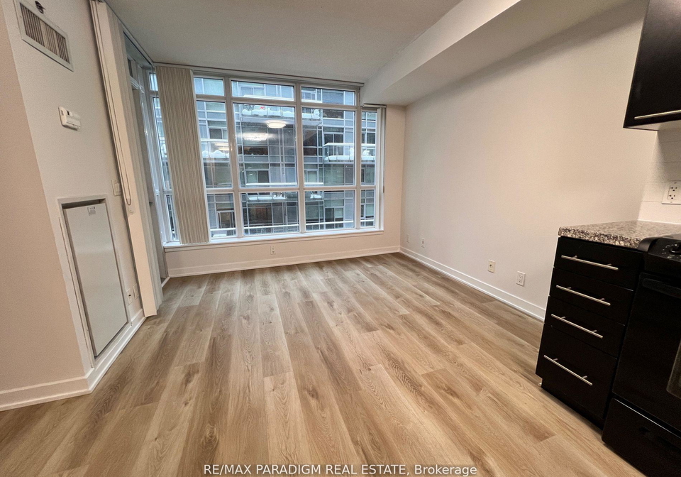 21-nelson-street-toronto-ontario-c12809882