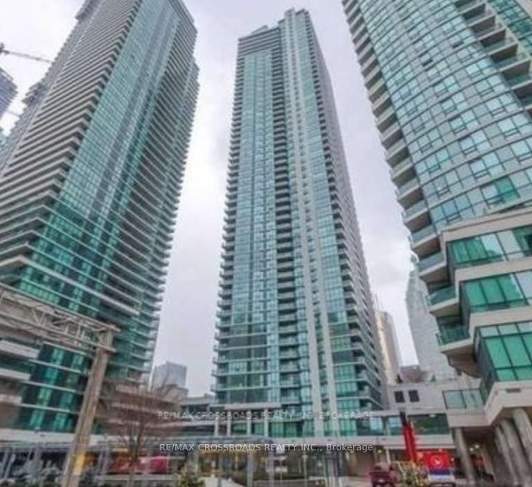 18-harbour-street-toronto-ontario-c12810328