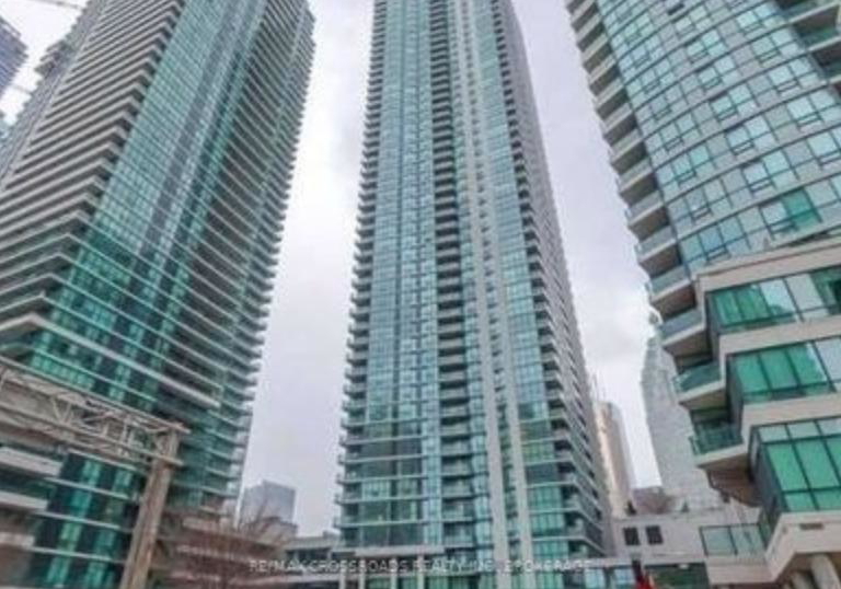 18-harbour-street-toronto-ontario-c12810328
